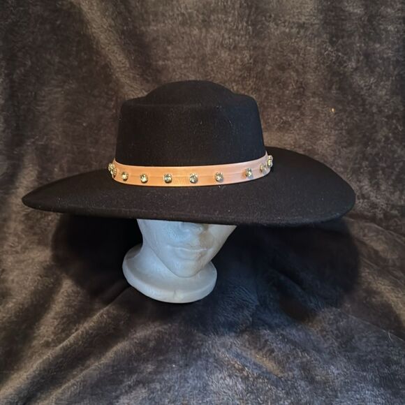 Juicy couture  rhinestone felt hat